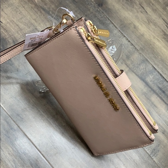 MICHAEL KORS LG DOUBLE ZIP WRISTLET BALLET POWDER BLUSH NWT - Picture 8 of 15